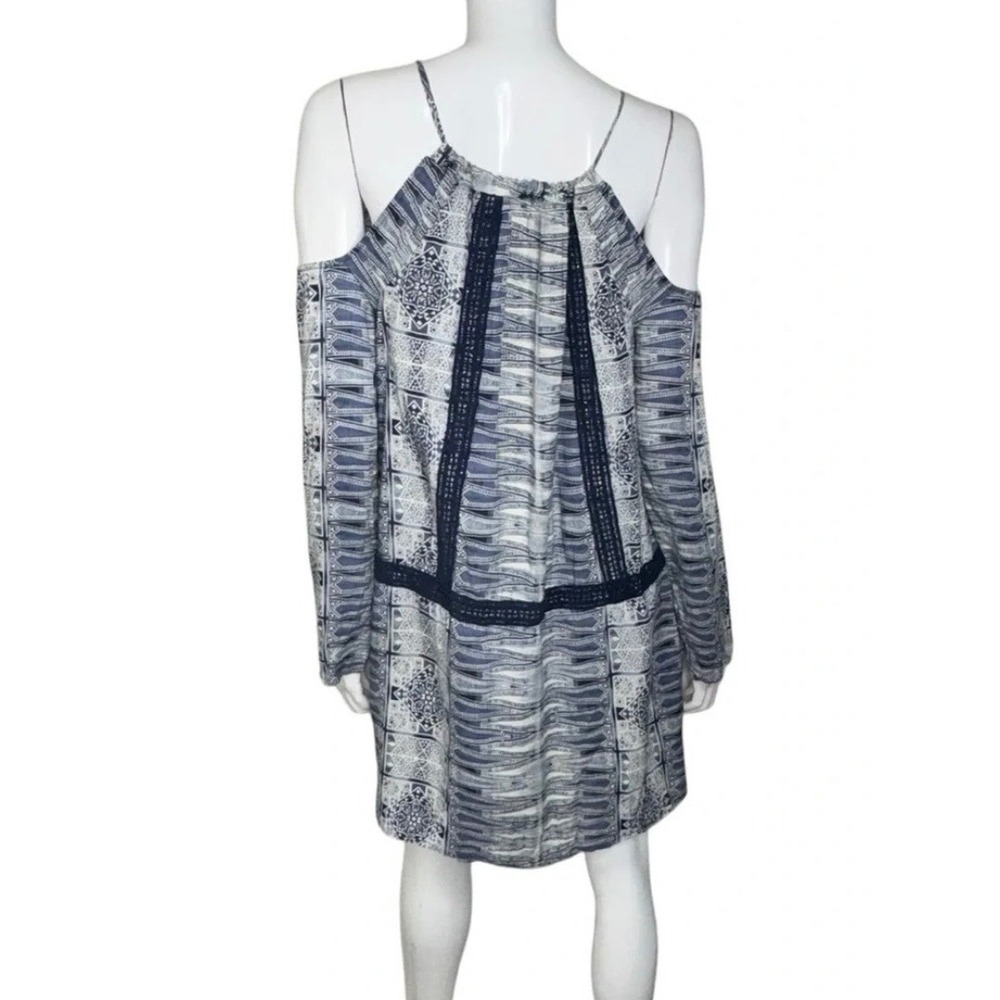 Roxy Blue White Geometric Tribal Cold Shoulder Lace Trim Shift Dress Small - Picture 4 of 6